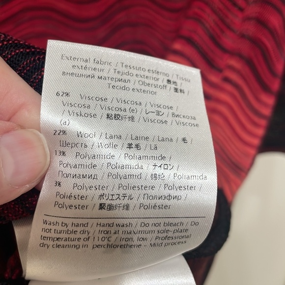 Missoni Red Gradient Mesh Knit Top—GORGEOUS Fabric & Colors—Like New! Size S - Picture 8 of 10